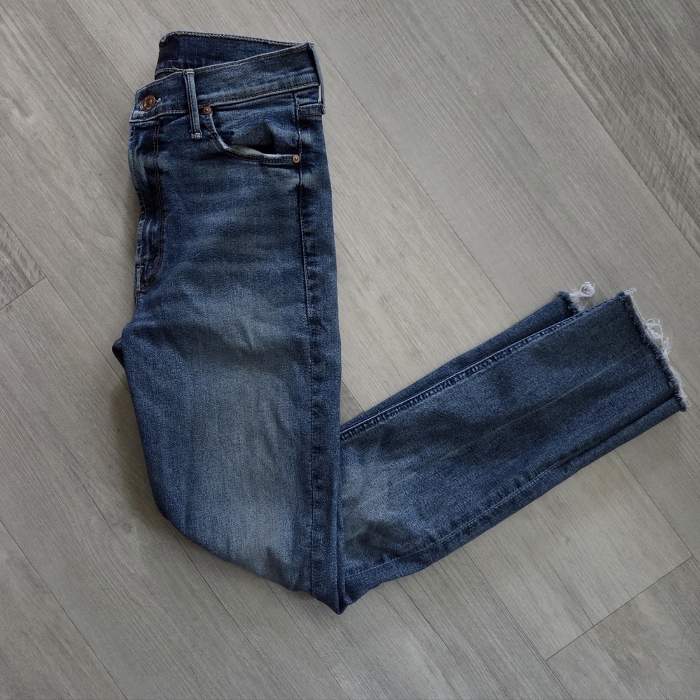 MOTHER The Mid-Rise Dazzler Ankle Fray Jeans Womens - Picture 2 of 14